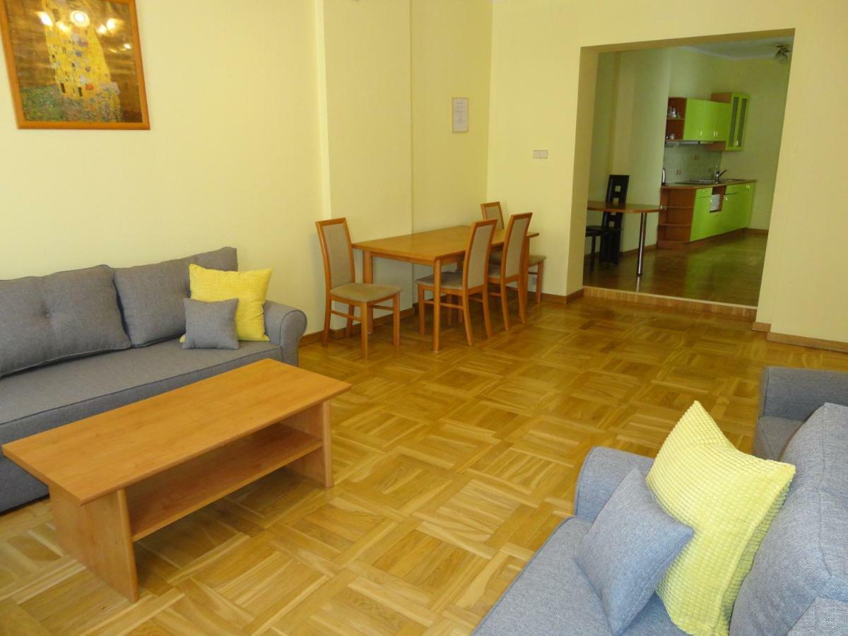 Old City Apartments รีกา ภายนอก รูปภาพ