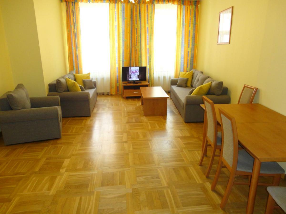 Old City Apartments รีกา ภายนอก รูปภาพ